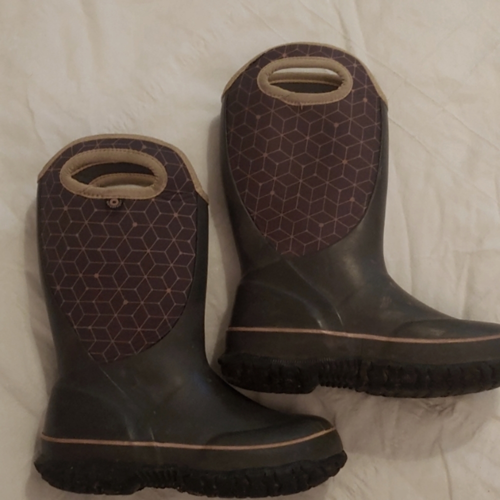 Bogs kids size 12 waterproof winter unisex